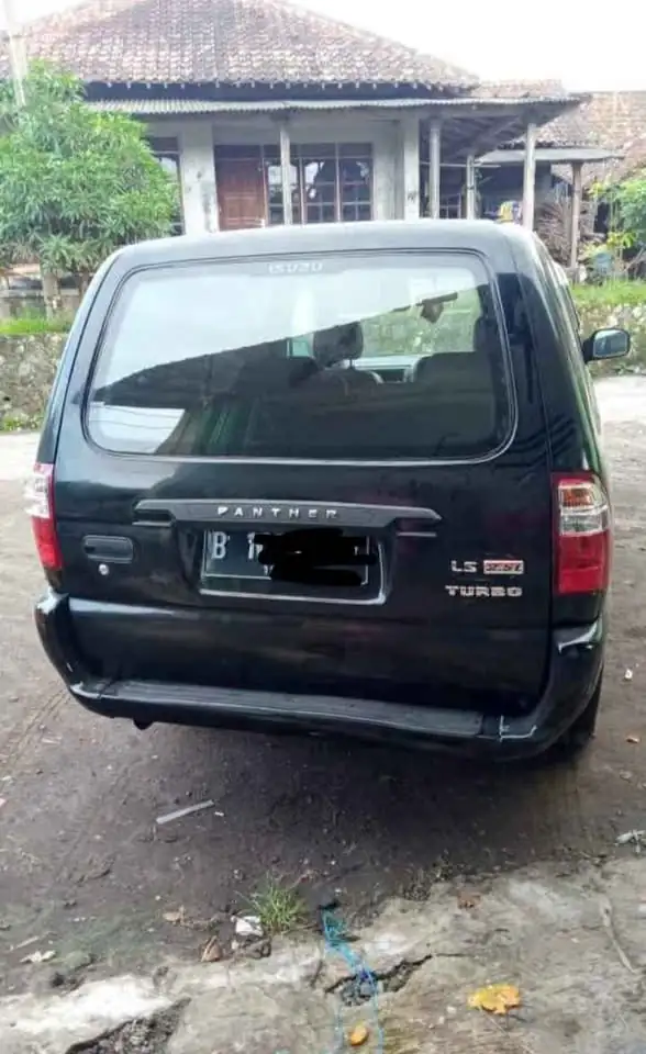 DIJUAL MOBIL 2010 Isuzu panther