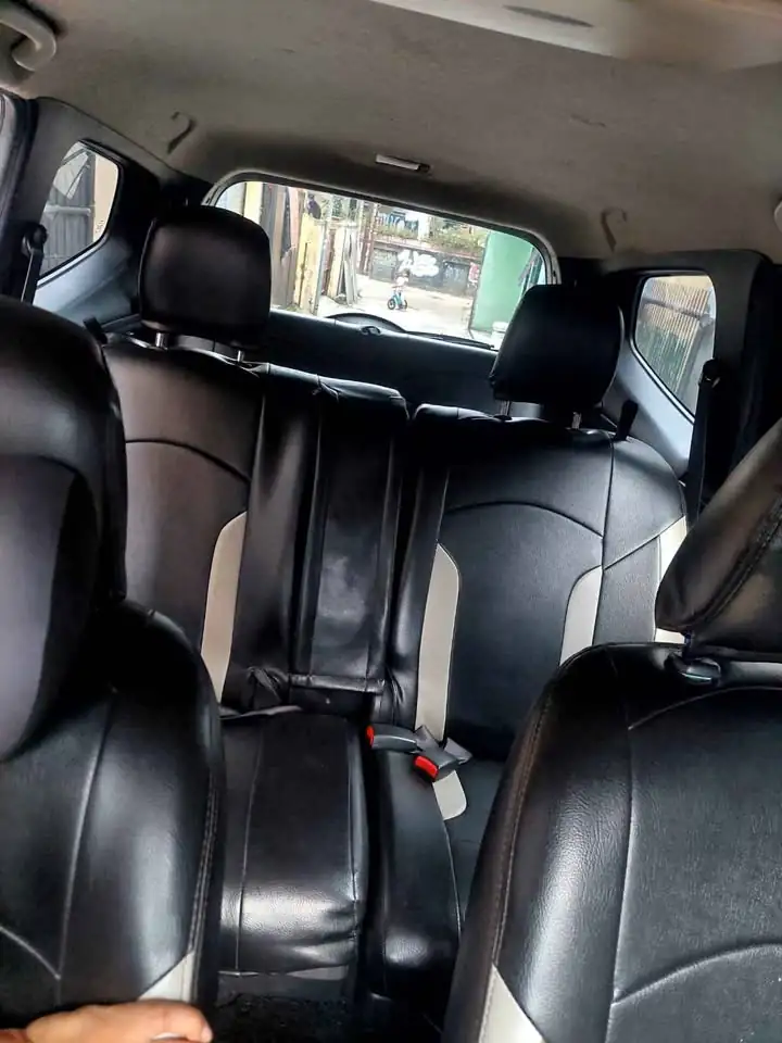 Nissan grand livina SV tahun 2013 (matic)