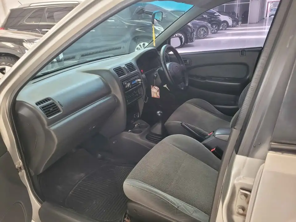 1997 Mazda familia 323 1.8 mt