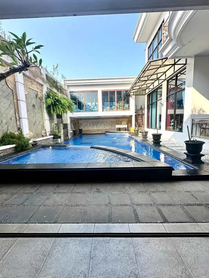 7 KT 4 KM – Rumah mewah ada kolam Renang Tembalang