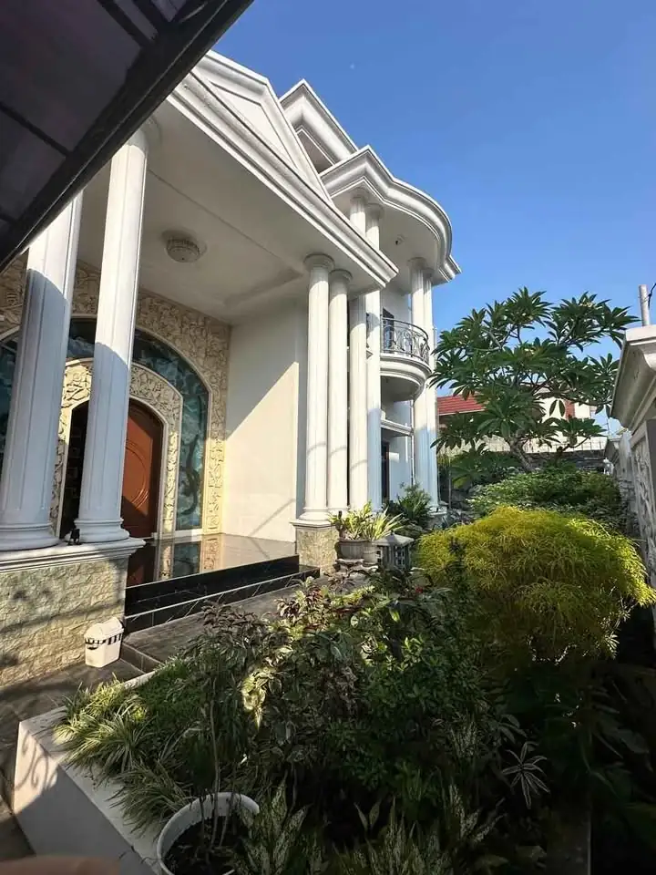 7 KT 4 KM – Rumah mewah ada kolam Renang Tembalang