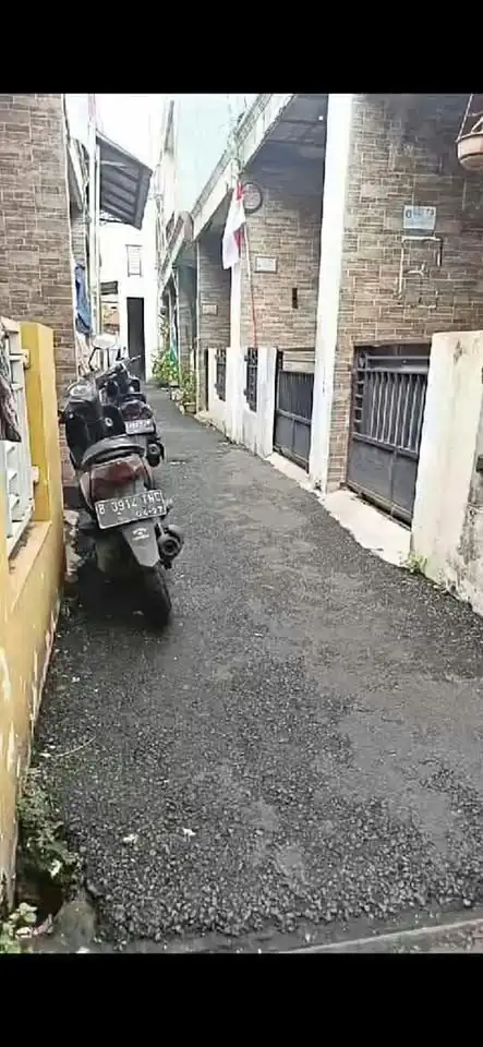 Butuh uang, Segera di jual RUMAH di CONDET