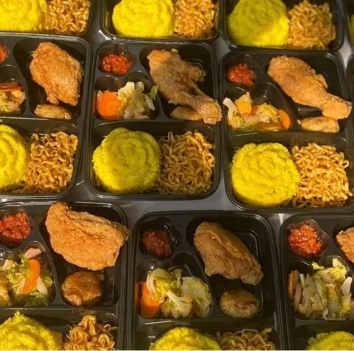 Nasi kuning bento/ nasi bento chicken