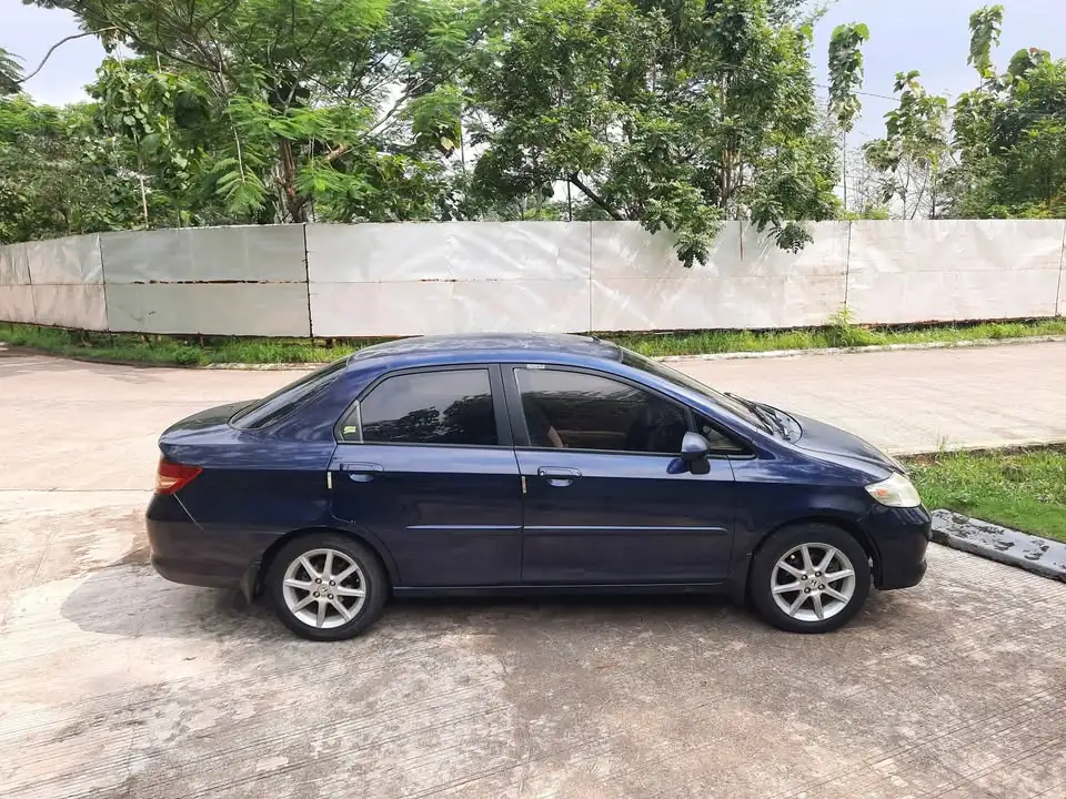 Dijual honda City tahun 2004