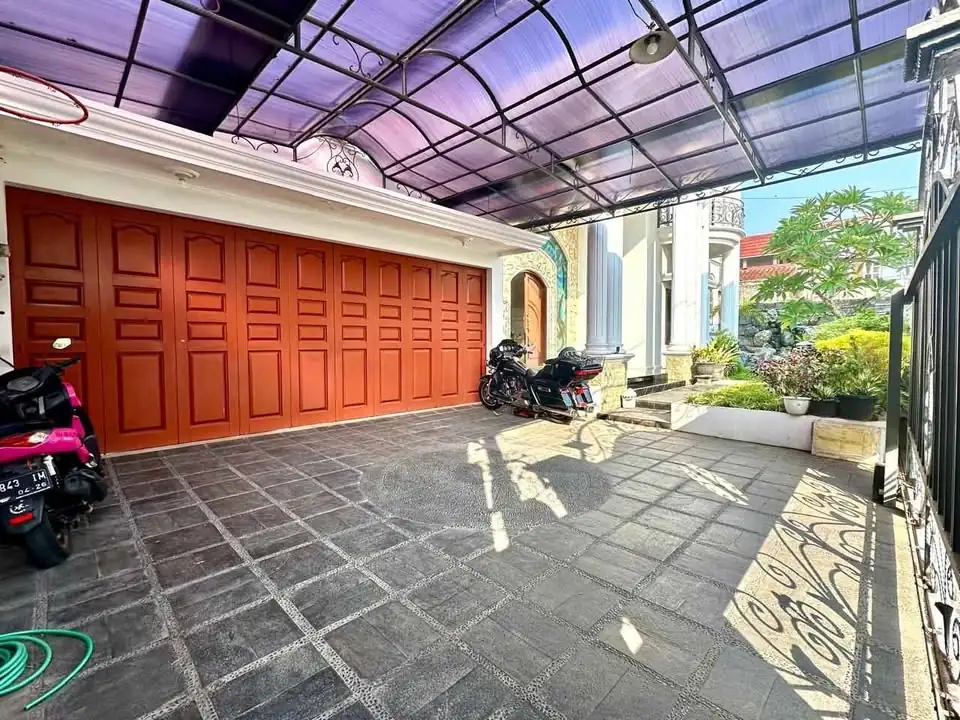 7 KT 4 KM – Rumah mewah ada kolam Renang Tembalang