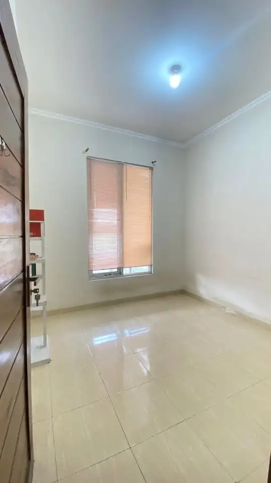 DIKONTRAKKAN RUMAH BERPAGAR 3 KAMAR BERSIH & NYAMAN