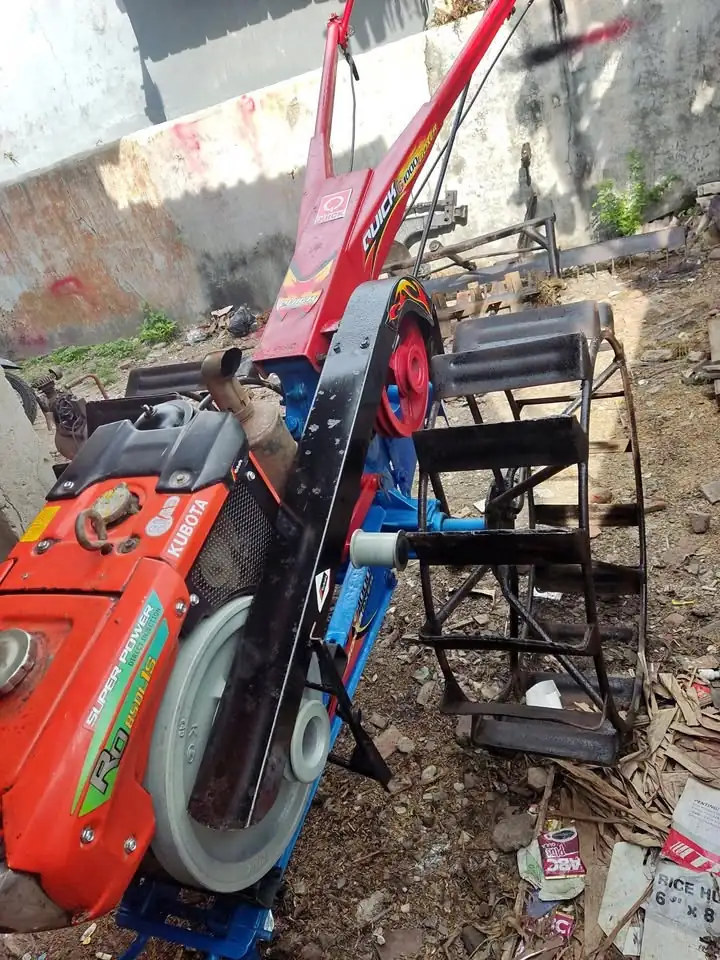 Traktor klektor quick G1000 Boxer mesin Kubota RD 85