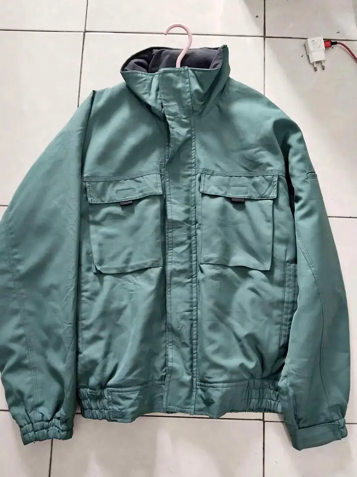 Jaket tebal dua layer buat motoran atau ke gunung, warna ijo tosca