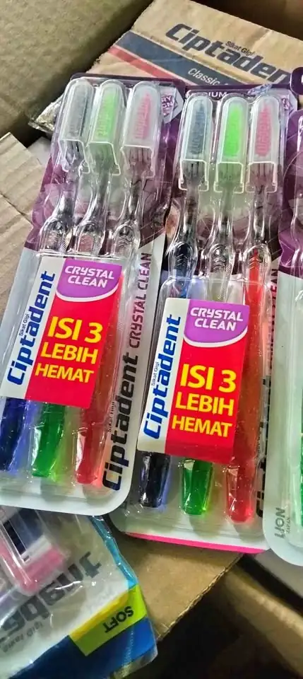 Sikat gigi ciptadent crystal clean isi 3