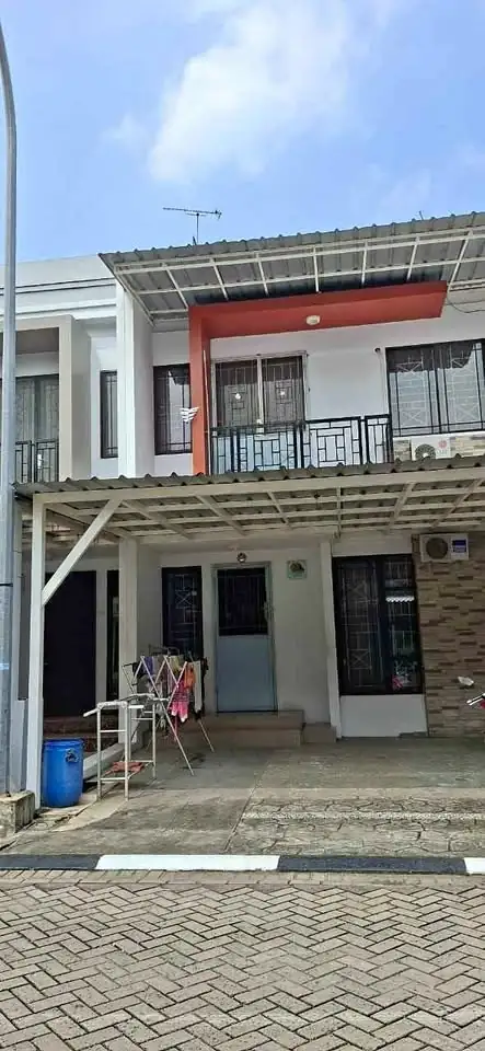 Rumah di Green Lake City Cluster Asia Cipondoh