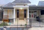 DIKONTRAKKAN RUMAH BERPAGAR 3 KAMAR BERSIH & NYAMAN
