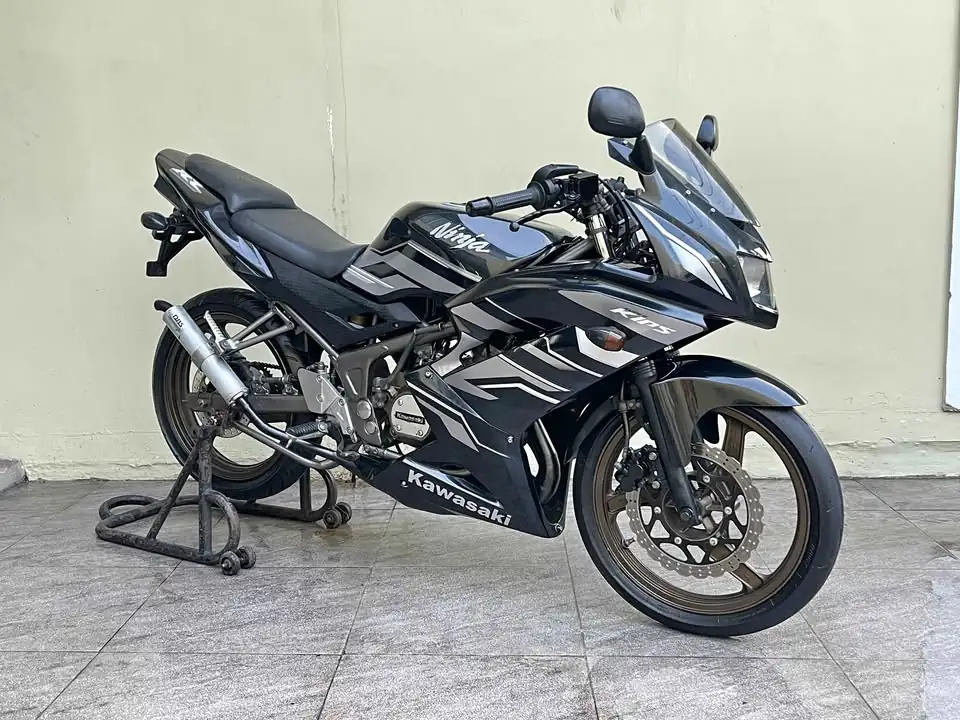 Kawasaki Ninja 150 RR Tahun 2015