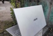 Laptop Asus Ultrabook Vivobook S13