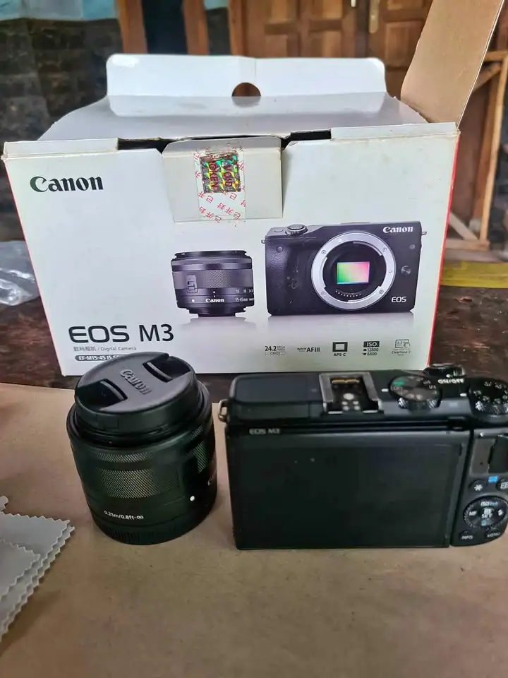 Jual kamera canon eos m3 lengkap