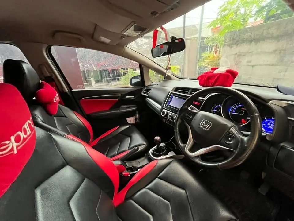 HONDA JAZZ RS MANUAL thn 2014
