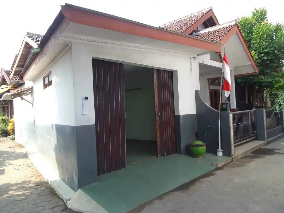 DI KONTRAKAN 3 KT 1 Kamar Mandi – Rumah