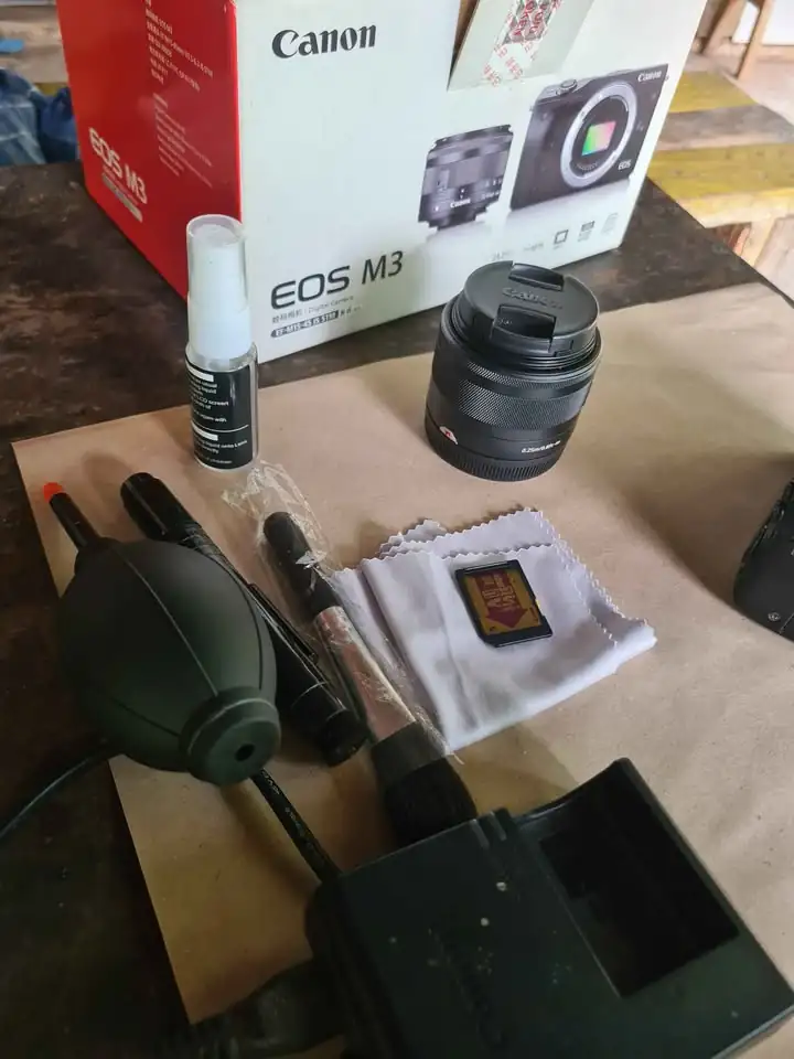 Jual kamera canon eos m3 lengkap
