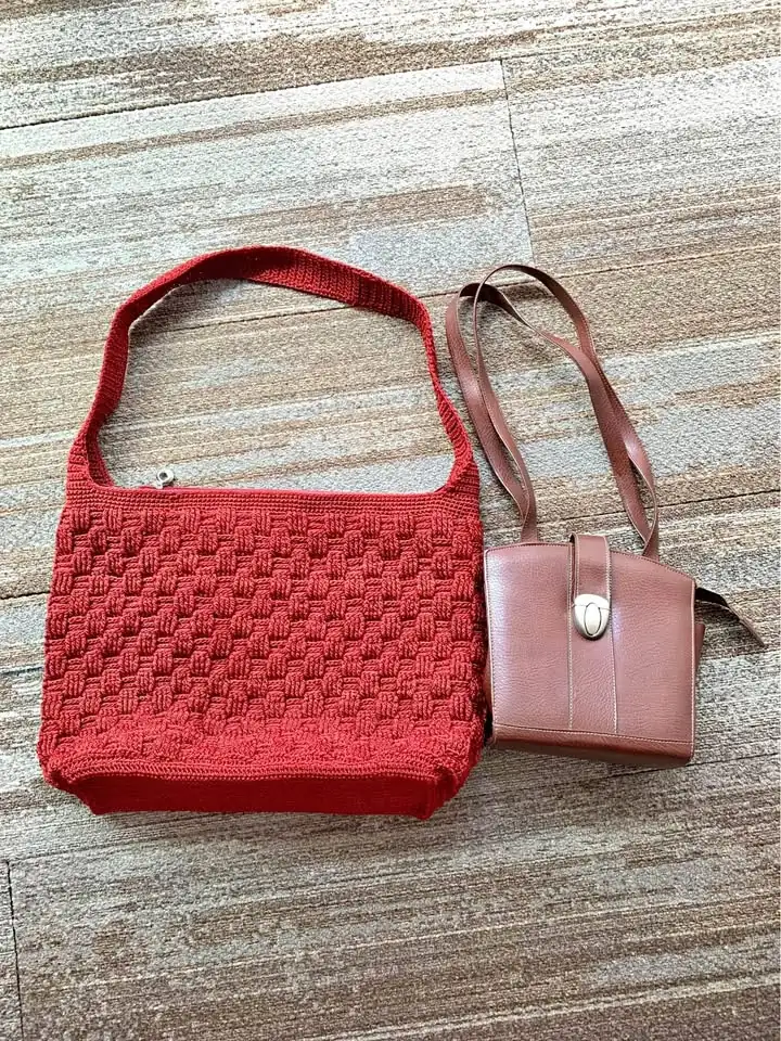 TAS RAJUT FREE SLINGBAG