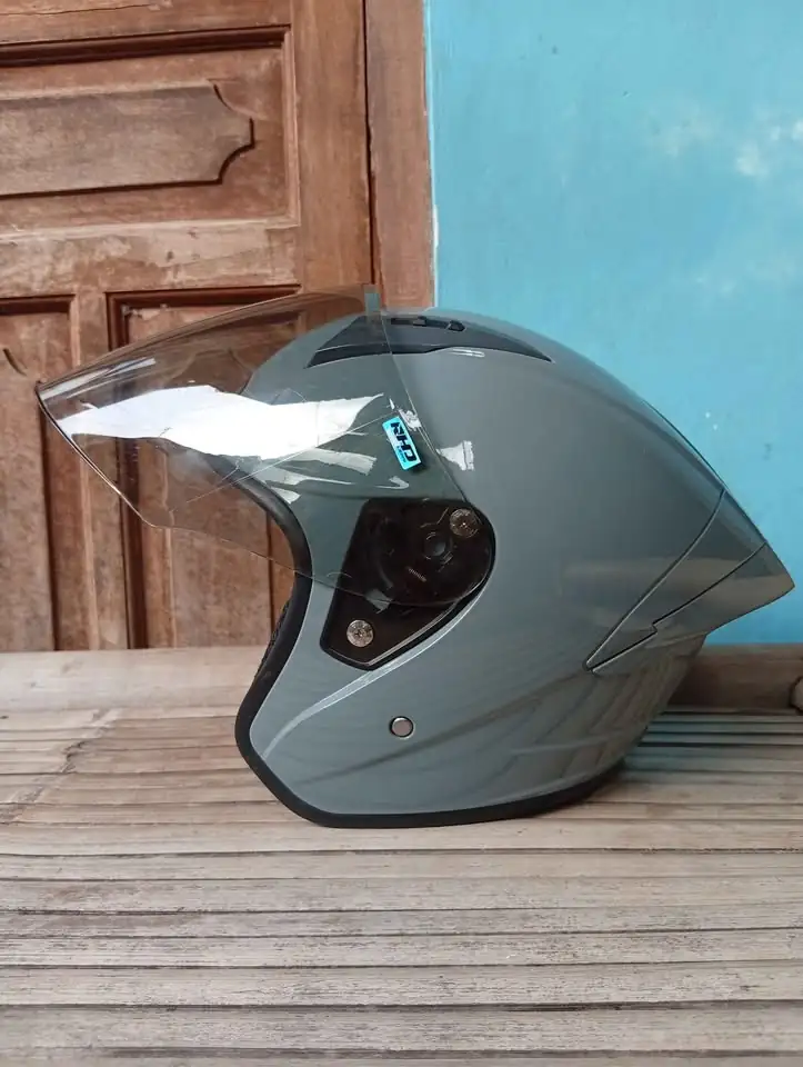 HELM NHK N1 MAX Warna Grey Solid