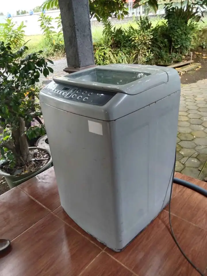 Mesin cuci otomatis pintu atas dijual cepat hari ini