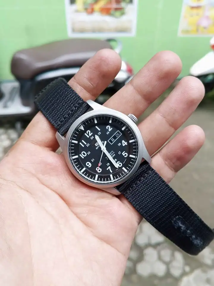 Seiko 5 Automatic SNZG15K1 ORIGINAL