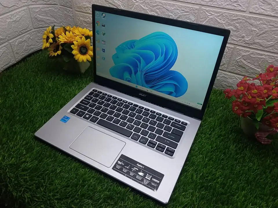 Laptop slim Acer A514 intel i3 gen 11 Ram 8GB SSD 512GB mulus segel