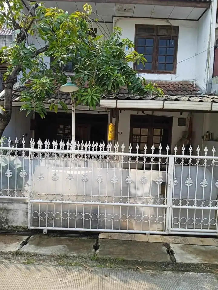 DI JUAL RUMAH 2 LANTAI DI CILEDUG INDAH