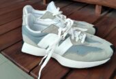 Sepatu NB 327 Very Good Condition