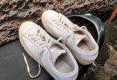 sepatu Nike kondisi masih baik