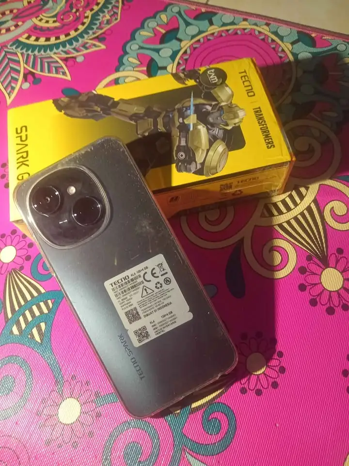 Handphone seken second. Tecno spark go1 4/128