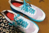 Sepatu running brodo