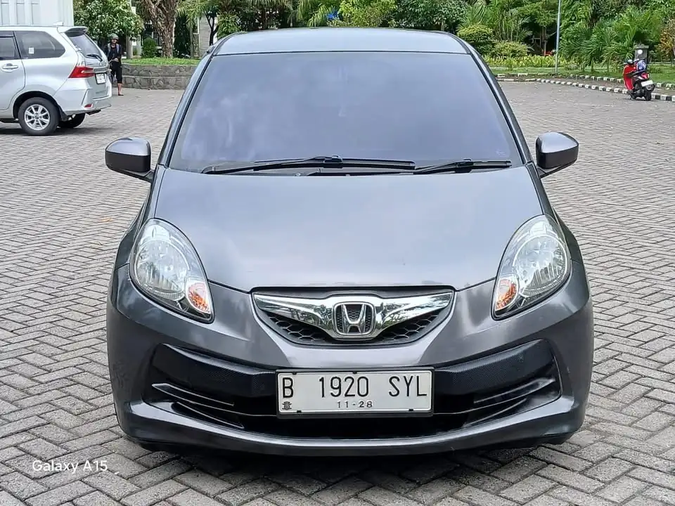 DIJUAL MOBIL 2013 Honda Brio