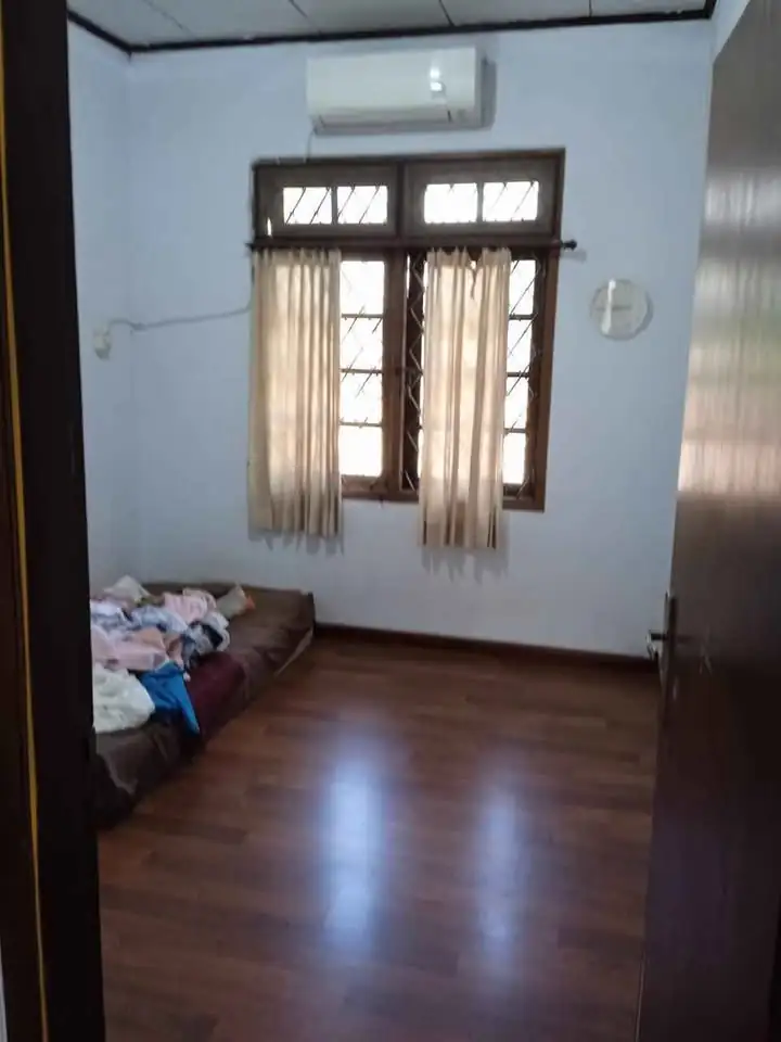 DI JUAL RUMAH 2 LANTAI DI CILEDUG INDAH