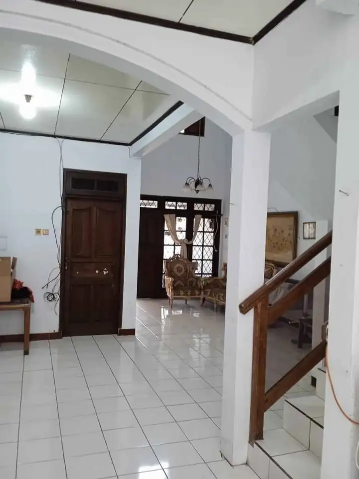 DI JUAL RUMAH 2 LANTAI DI CILEDUG INDAH