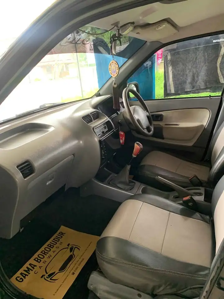 DIJUAL MOBIL 2000 Daihatsu taruna csx