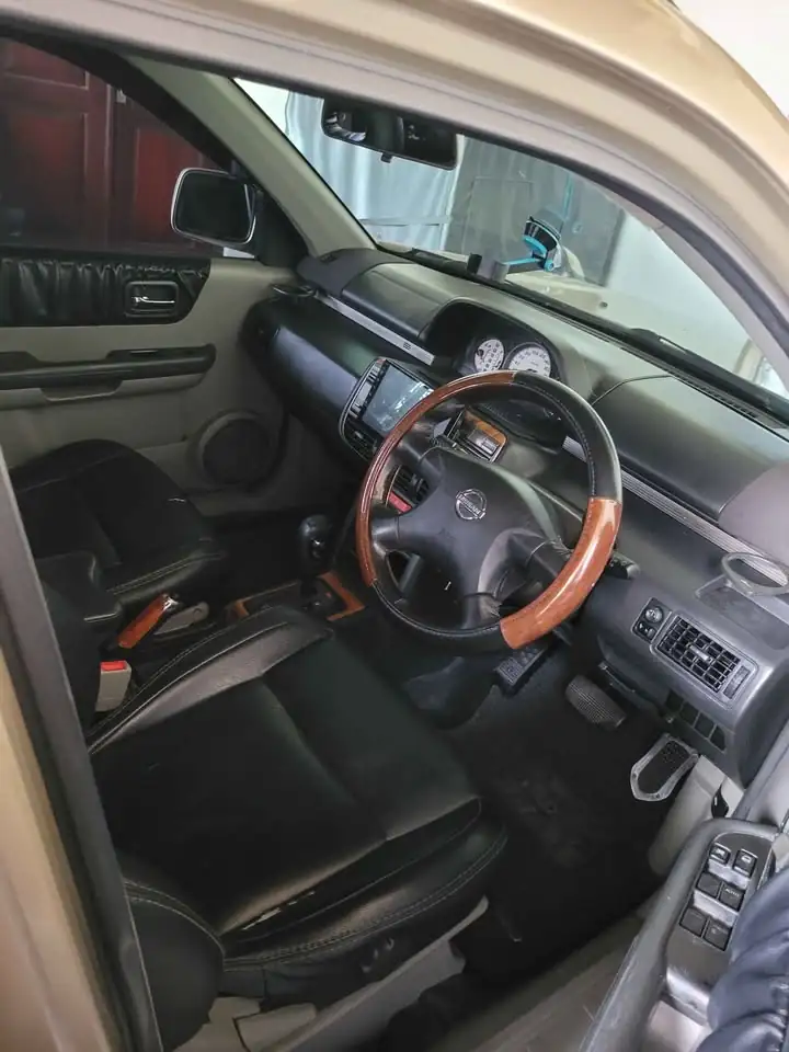 DIJUAL Nissan Xtrail 2003 2.5 st Automatic