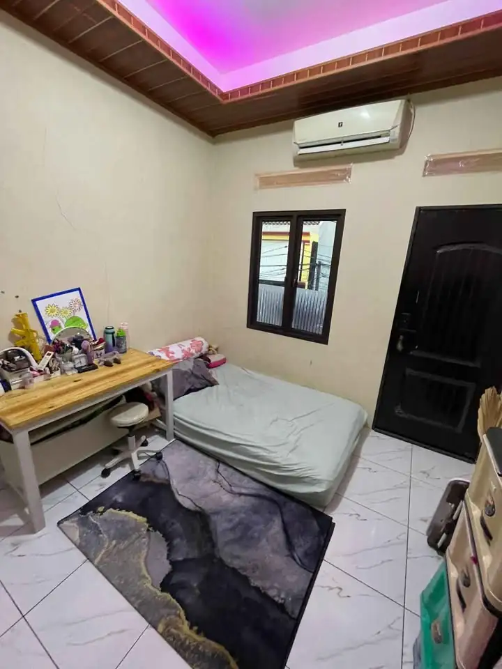 2 KT 2 KM – Rumah 2 lantai