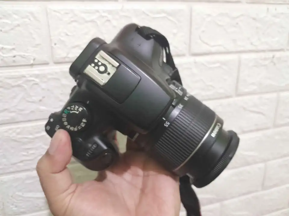 Kamera DSLR Canon 1300D WIFI