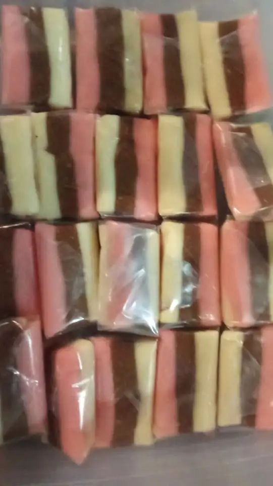 SUS BUAH, BROWNIES,ROTI COKLAT, FLOSSROLL, JAJAN PASAR SNACKBOX, ROTI