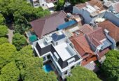 7 KT 5 KM Rumah Mewah Hook di Pondok Indah