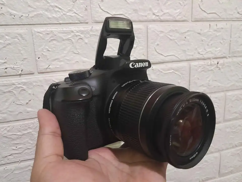 Kamera DSLR Canon 1300D WIFI