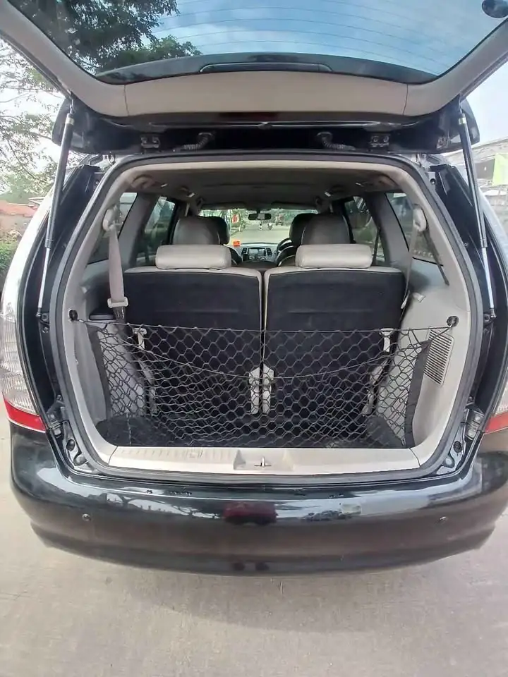 2005 Mitsubishi grandis