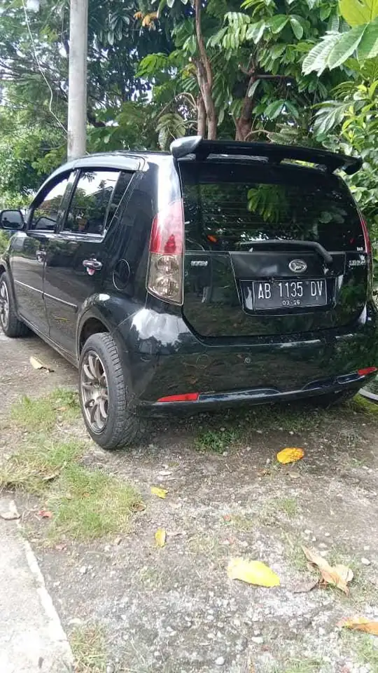 2008 Daihatsu mobil keluarga