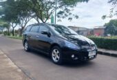 2005 Mitsubishi grandis