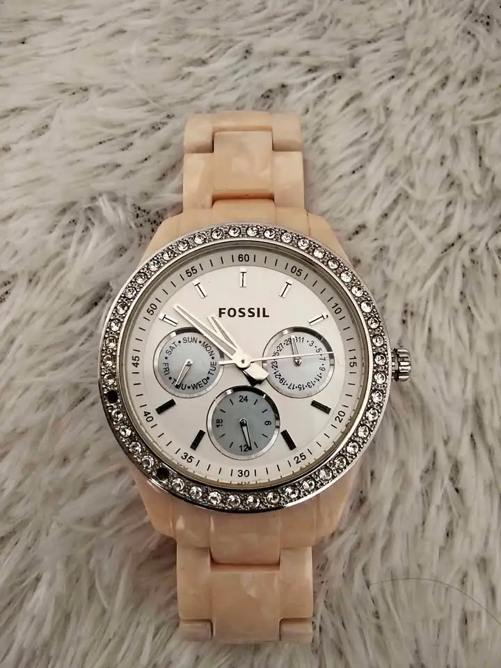 Jam tangan ocil buat cewek