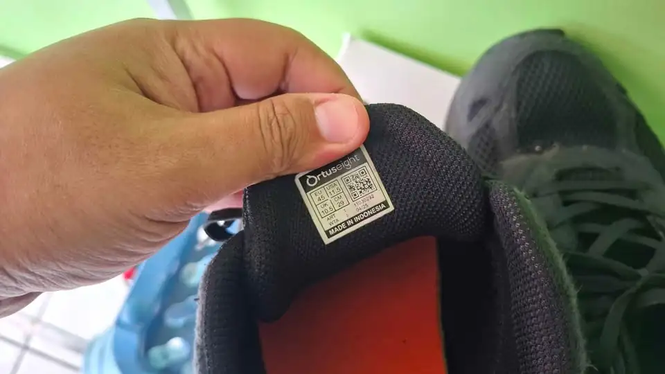Ortus Brisbane Sepatu lari/jalan Size 45
