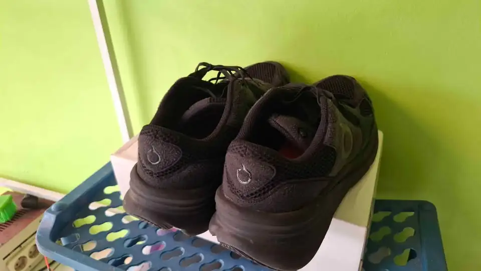 Ortus Brisbane Sepatu lari/jalan Size 45