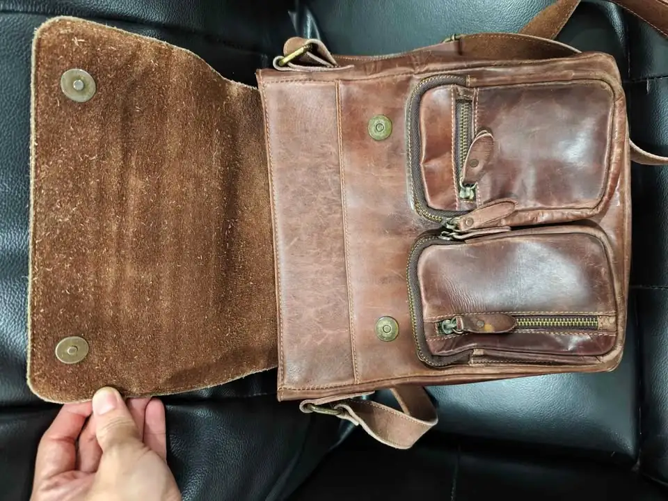 Dijual Tas Slempang Kickers Kulit Asli