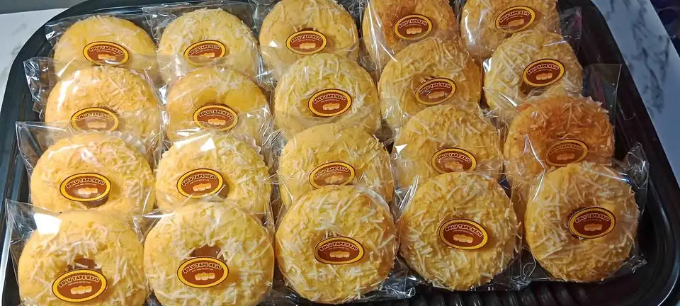 Menerima pesanan “Bolu tape mini”