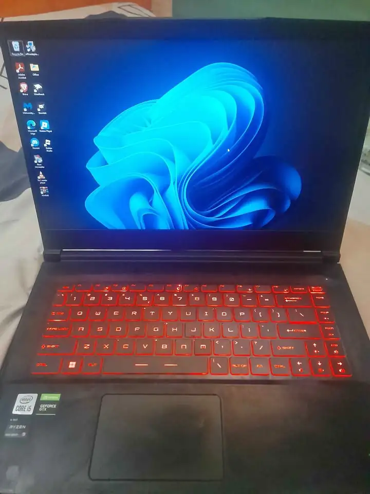 Laptop Gaming MSI GF63 Thin 10SCR i5-10500 Gen 10th